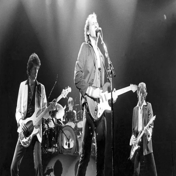 Money For Nothing – Dire Straits