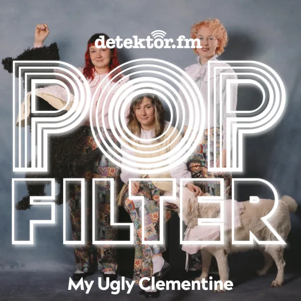 My Ugly Clementine ? Feet Up