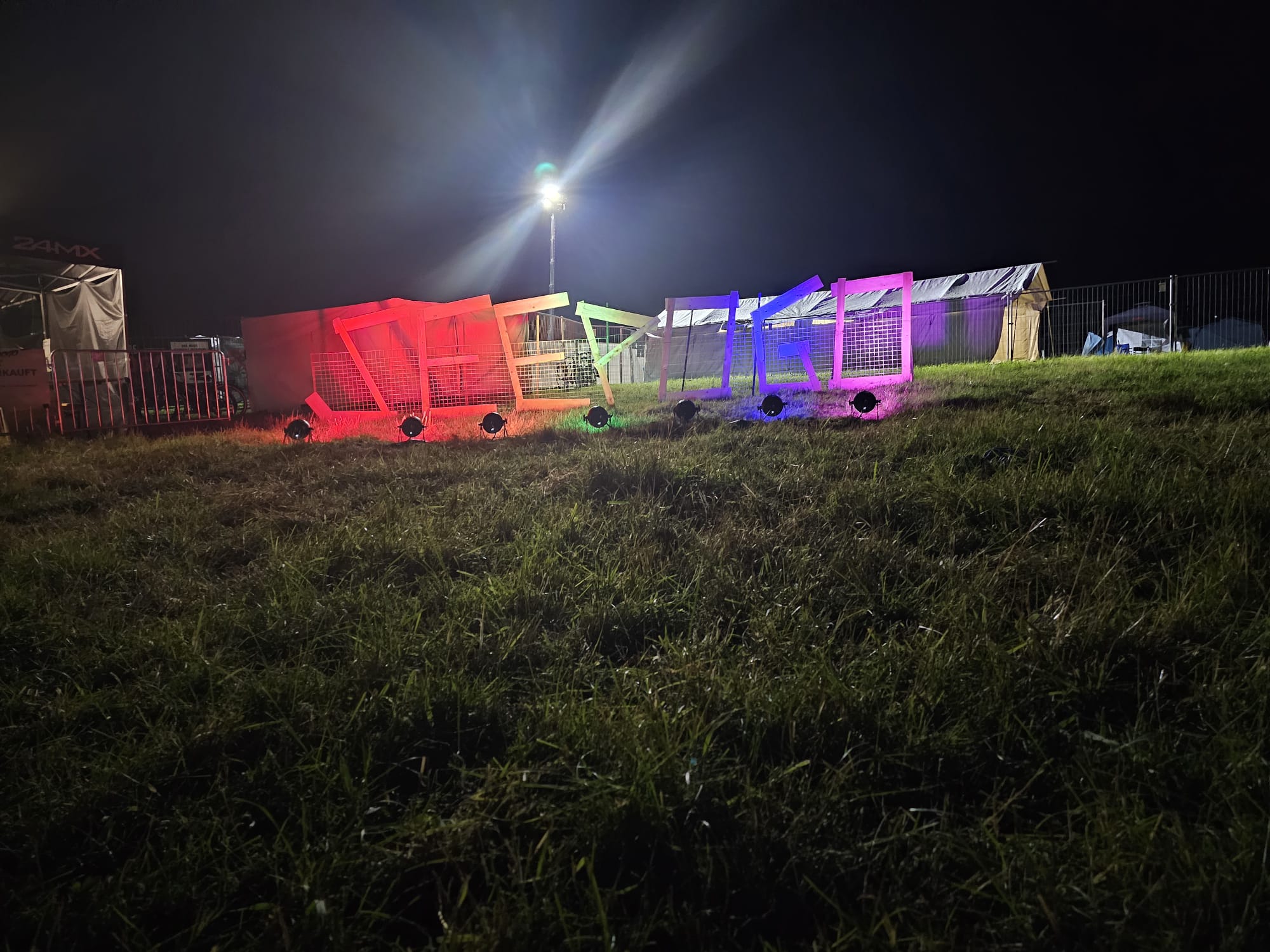 Festivalbericht: Das Seepogo Festival / Festivaltipp: Rockfield Open Air / Albumtipp: Zeitgeist von Die Kunstbanausen episode artwork